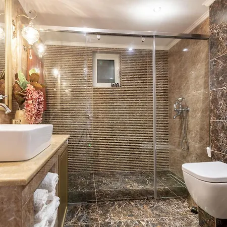 La Casa Di Nina - With Private Pool, By Zantewize بيت للعطل