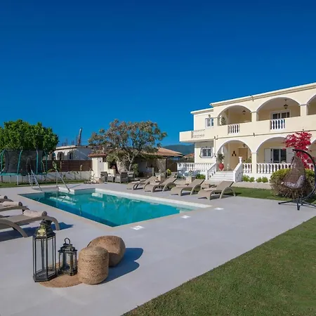 La Casa Di Nina - With Private Pool, By Zantewize *