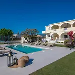 La Casa Di Nina - With Private Pool, By Zantewize *