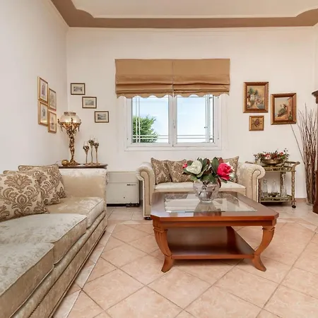 La Casa Di Nina - With Private Pool, By Zantewize *