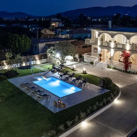 La Casa Di Nina - With Private Pool, By Zantewize
