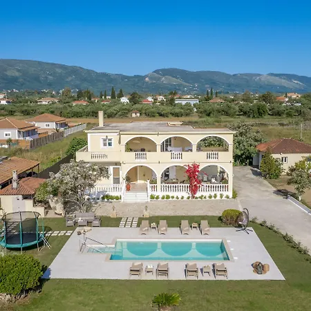 La Casa Di Nina - With Private Pool, By Zantewize Λαγανάς