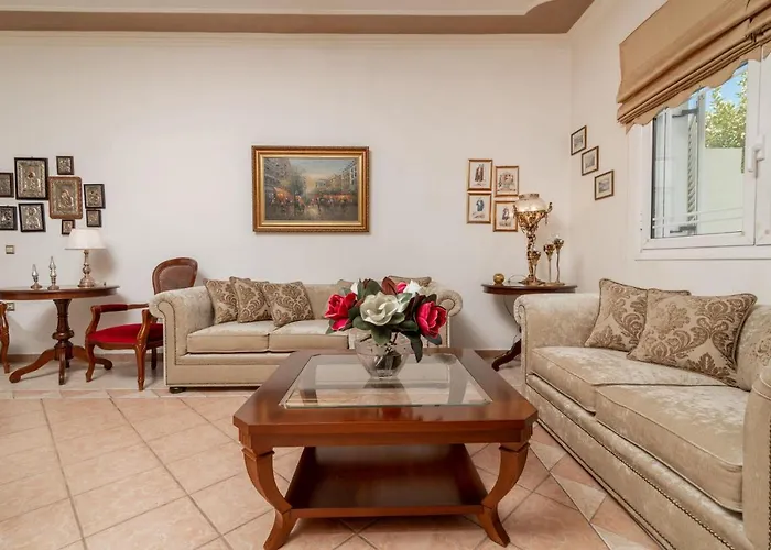 Дом отдыха La Casa Di Nina - With Private Pool, By Zantewize Лаганас