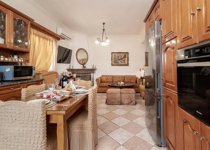La Casa Di Nina - With Private Pool, By Zantewize Лаганас