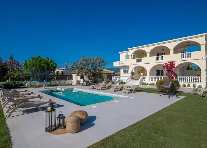 La Casa Di Nina - With Private Pool, By Zantewize *